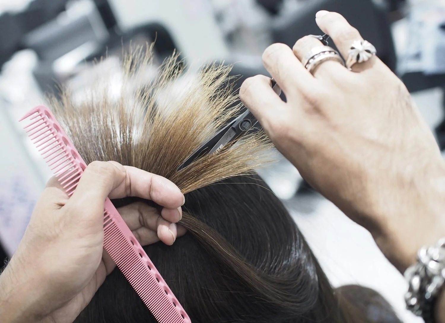 Being an official Flagship Salon of Wella, we have the privilege of introducing new colour shades and mix it with our creativity, we can potentially become hair colour trendsetters of Singapore. With Wella’s Asian hair colour formulation and low ammonia series, the hair dye will be suitable for your hair type and gentle on the scalp. 