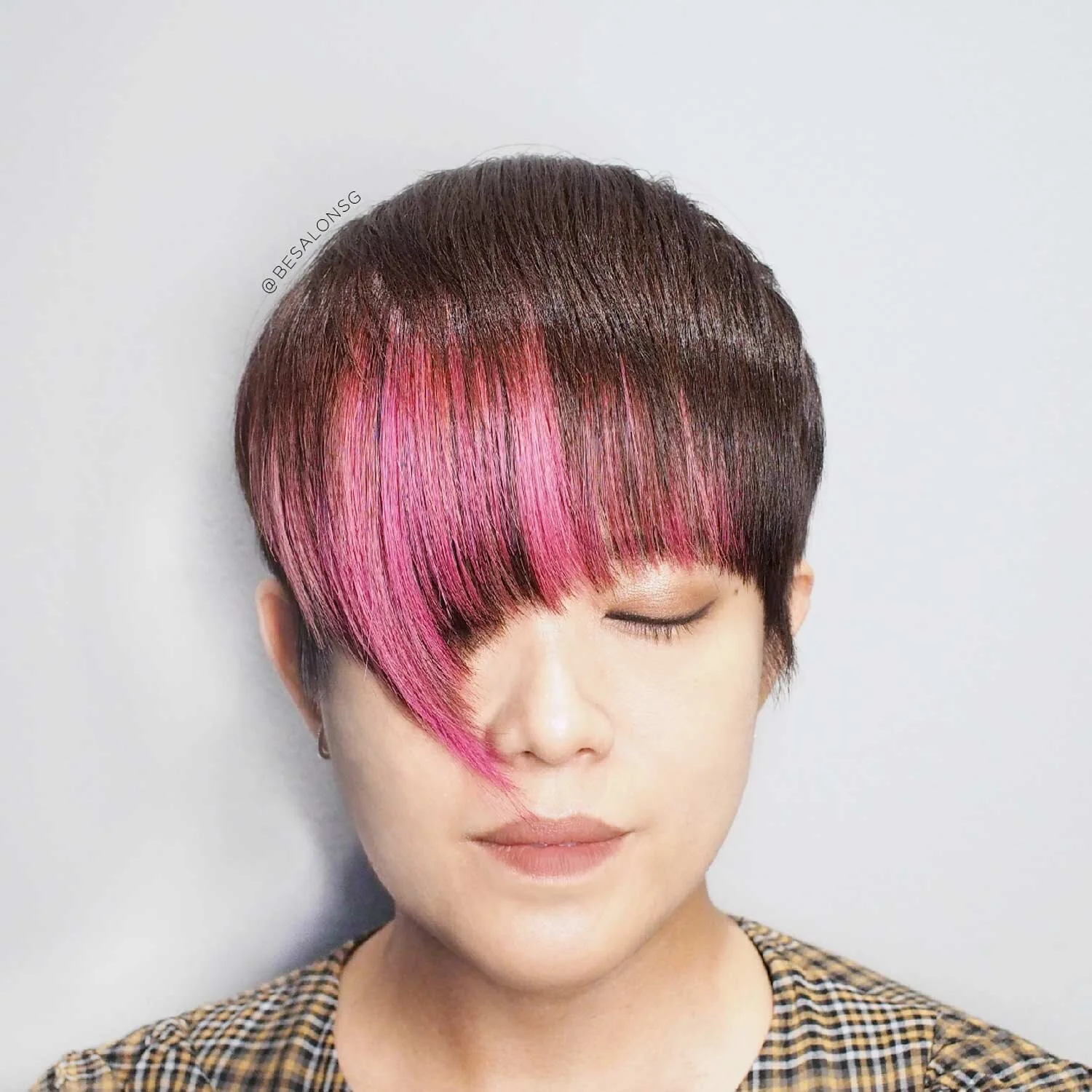 Asymmetric Pop Fringe This is another way to have a unicorn hair colour on short hair. You don't need a full head of rainbow colours to make a statement. A splash of pink or any saturated colour to your fringe will completely change your style. Get an asymmetric haircut to jazz it up a notch!